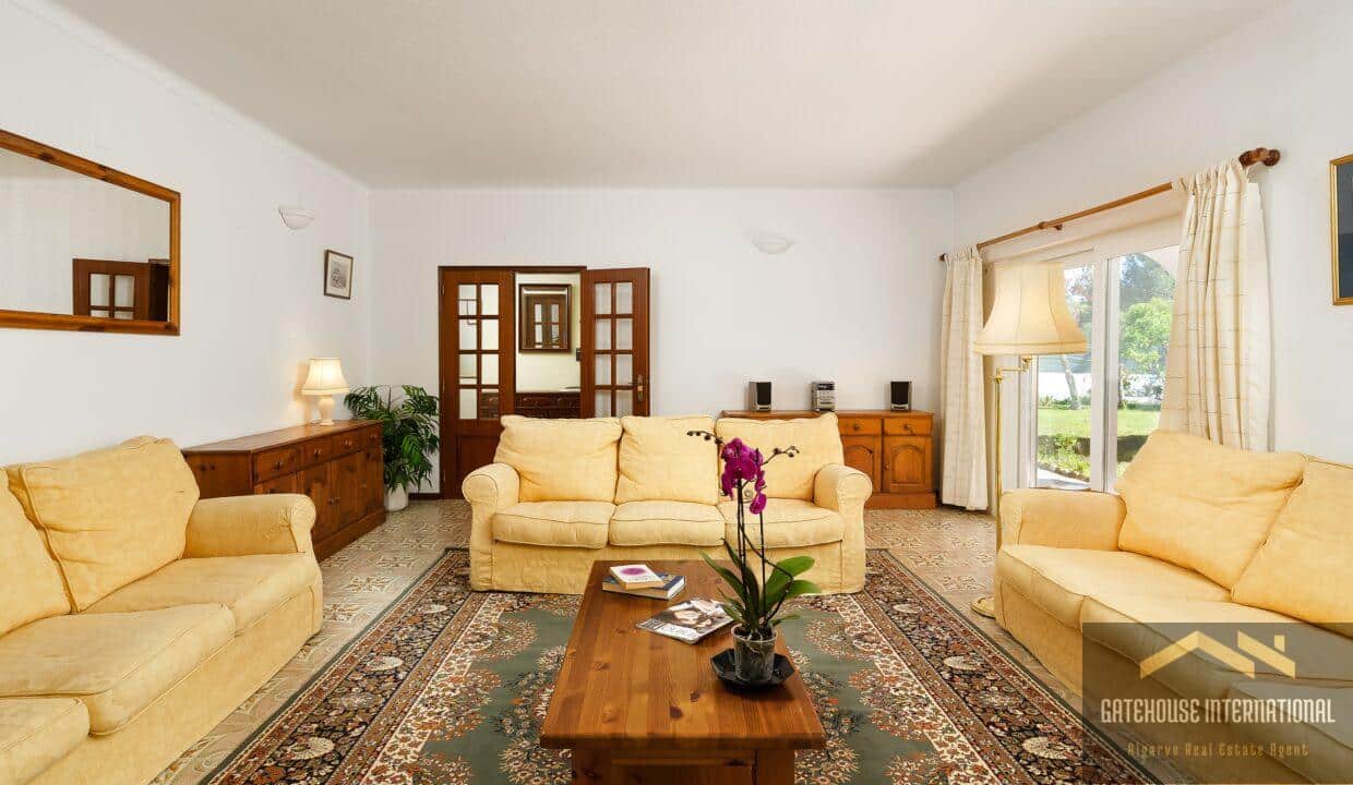 4 Bed Villa For Sale In Nossa Senhora da Rocha Porches Algarve 5