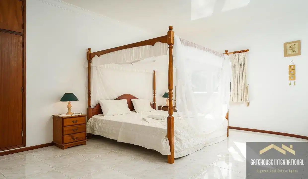 4 Bed Villa For Sale In Nossa Senhora da Rocha Porches Algarve 98