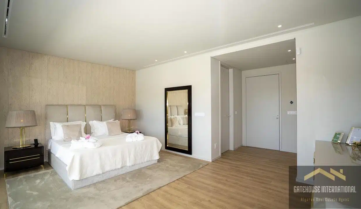 Luxury 8 Bedroom Modern Villa In Vilamoura Algarve1