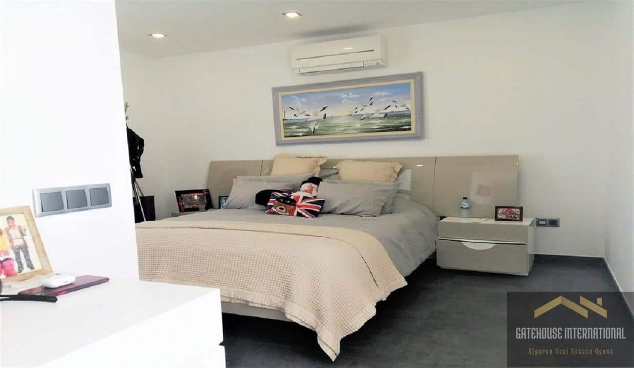 Modern 4 Bed Villa In Fonte Santa Quarteira 0
