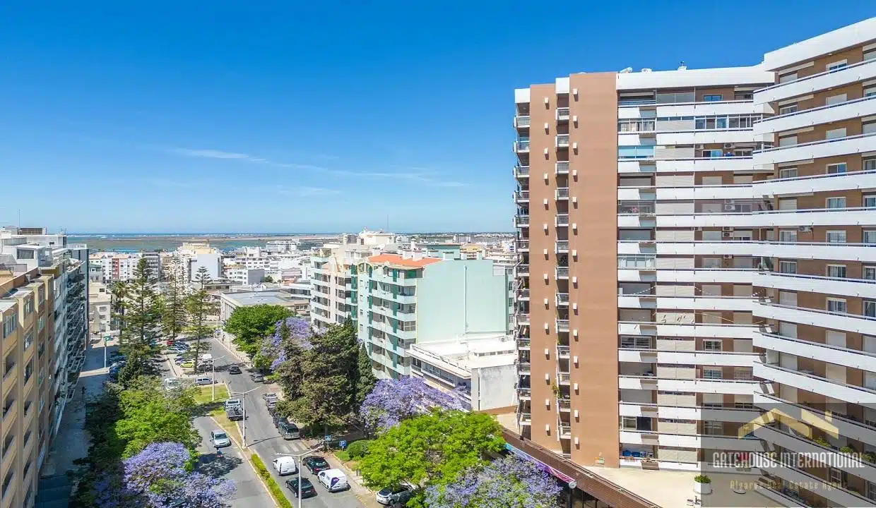 Sea View Apartment In Faro Algarve With 4 Bedrooms 21
