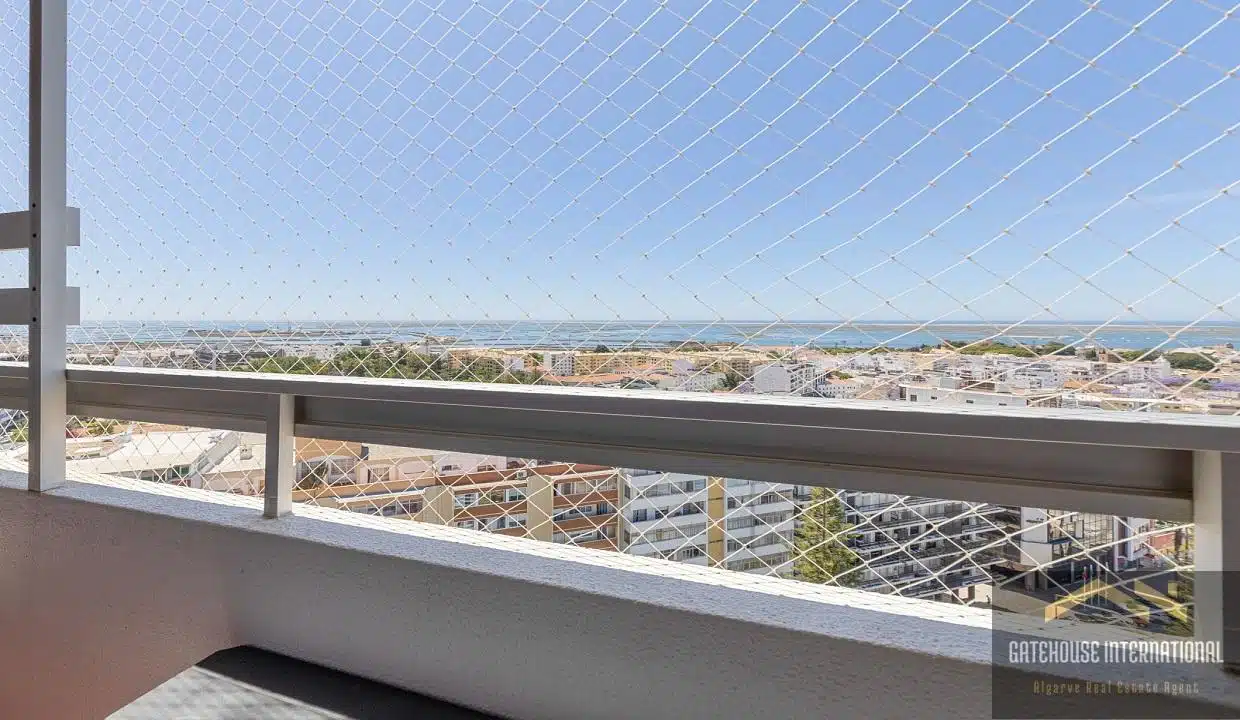 Sea View Apartment In Faro Algarve With 4 Bedrooms 3