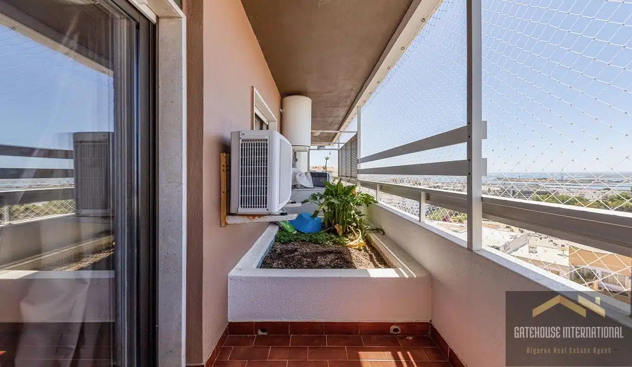 Sea View Apartment In Faro Algarve With 4 Bedrooms 4
