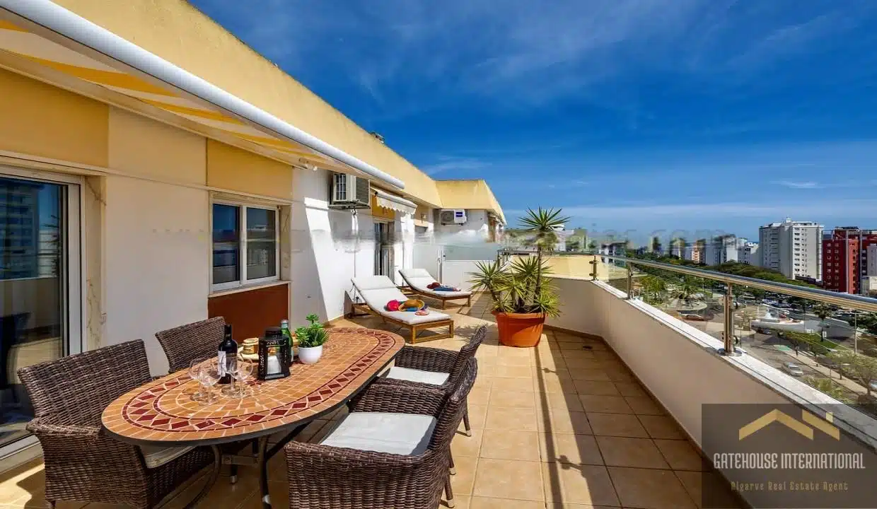 Top Floor Sea View 1 Bed Apartment In Quarteira Algarve1