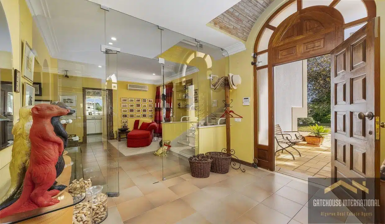 Villa For Sale In Sitio dos Quartos Almancil Algarve4
