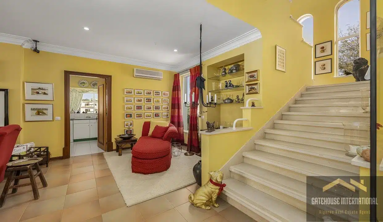 Villa For Sale In Sitio dos Quartos Almancil Algarve5