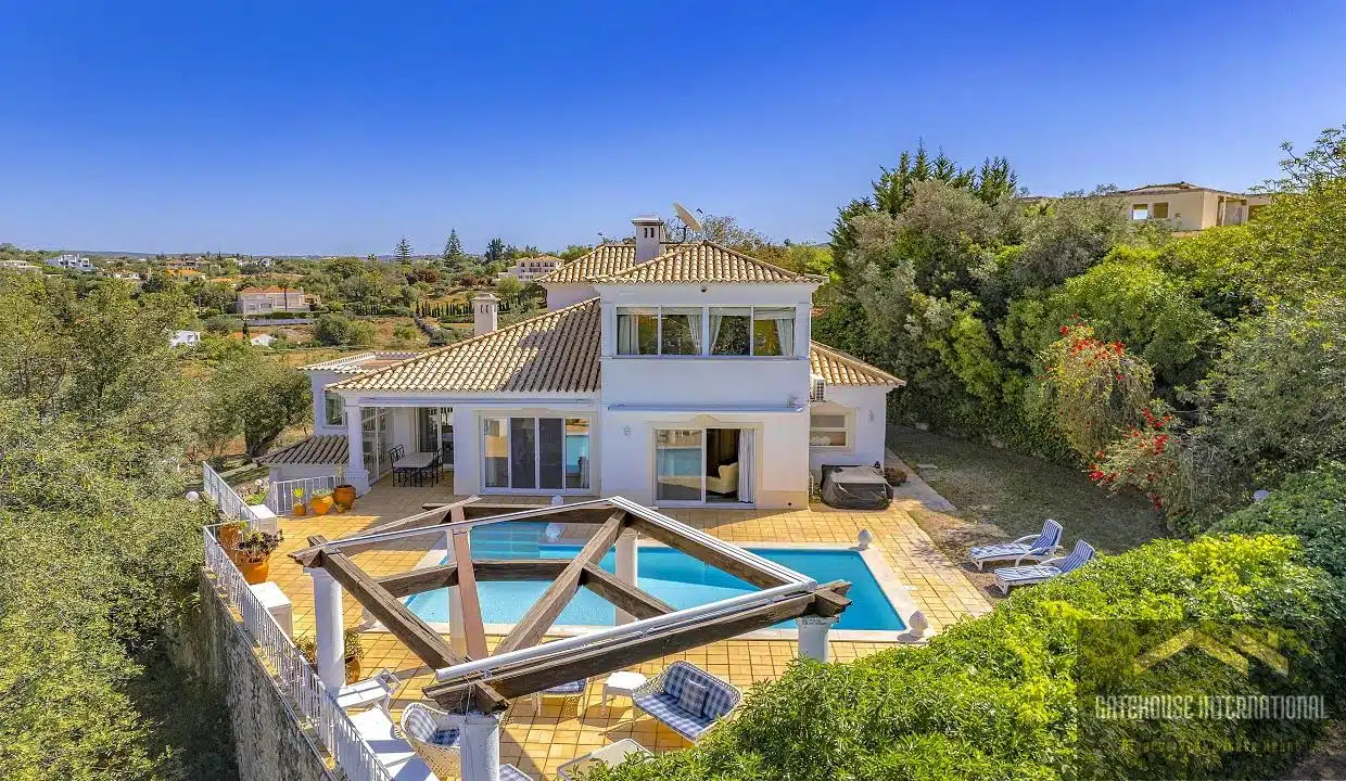 Villa For Sale In Sitio dos Quartos Almancil Algarve87