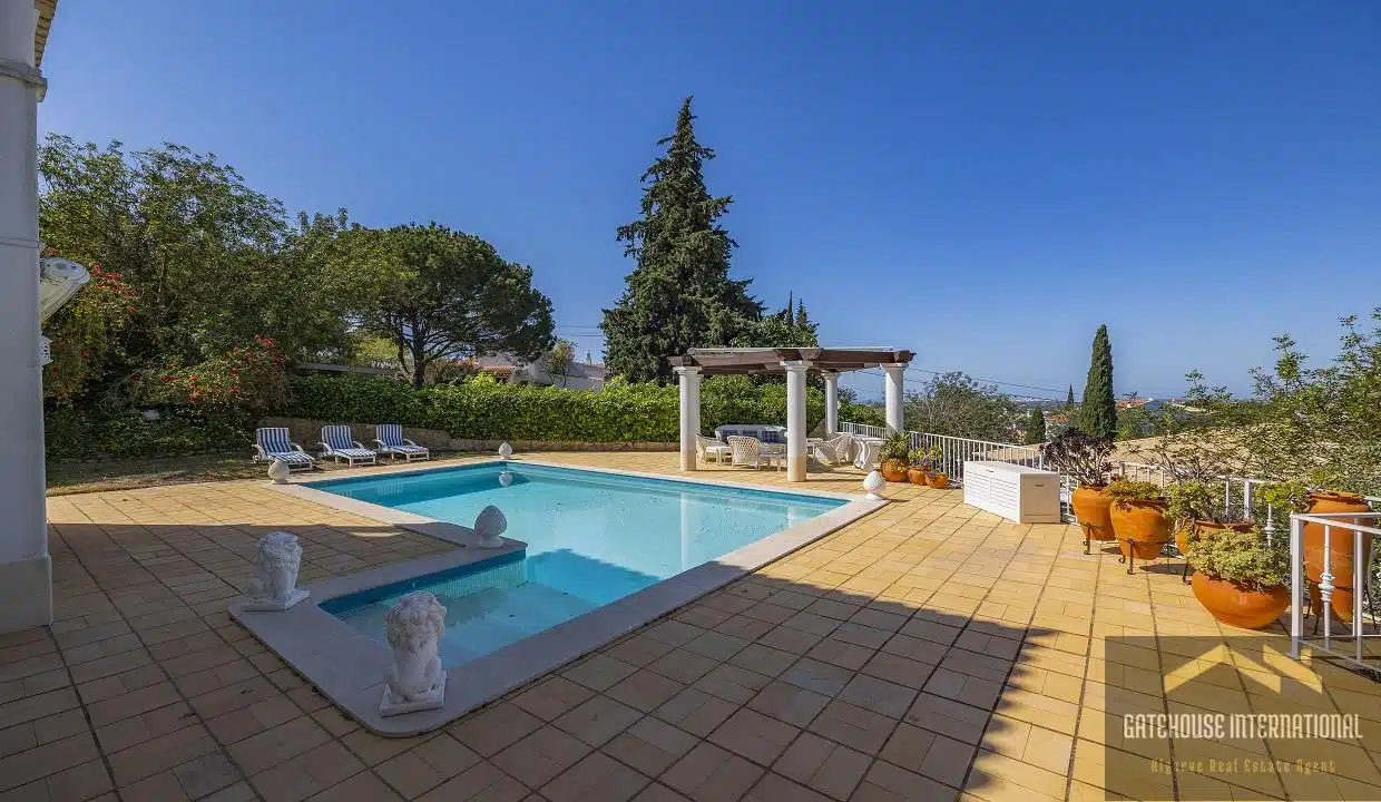 Villa For Sale In Sitio dos Quartos Almancil Algarve98