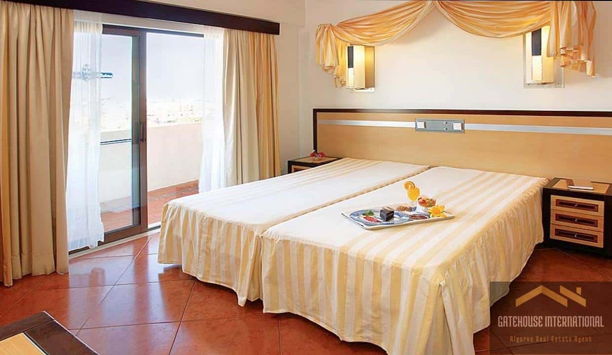 2 Bed Apartment In Hotel Paraiso Albufeira Algarve 1
