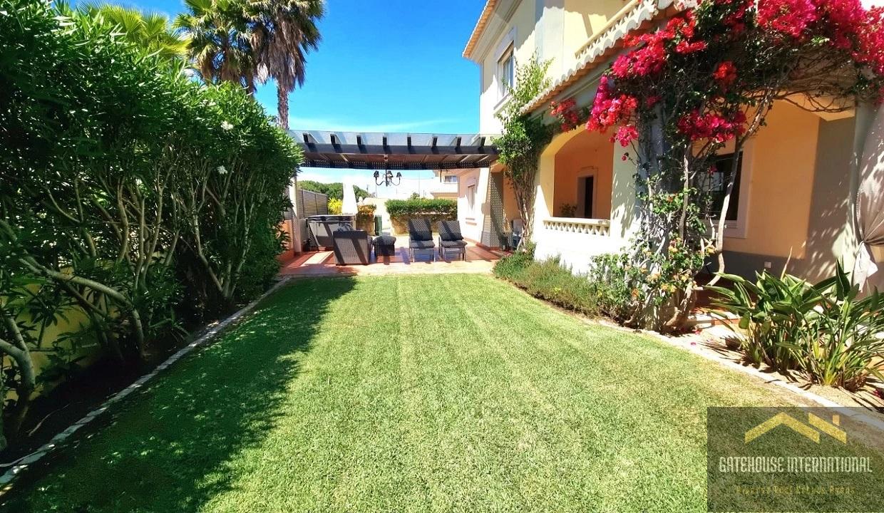 3 Bed Linked Villa With Garden & Pool In Almancil Algarve 09