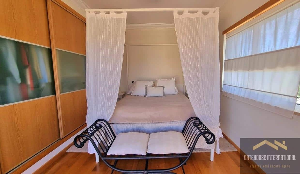 3 Bed Linked Villa With Garden & Pool In Almancil Algarve 5