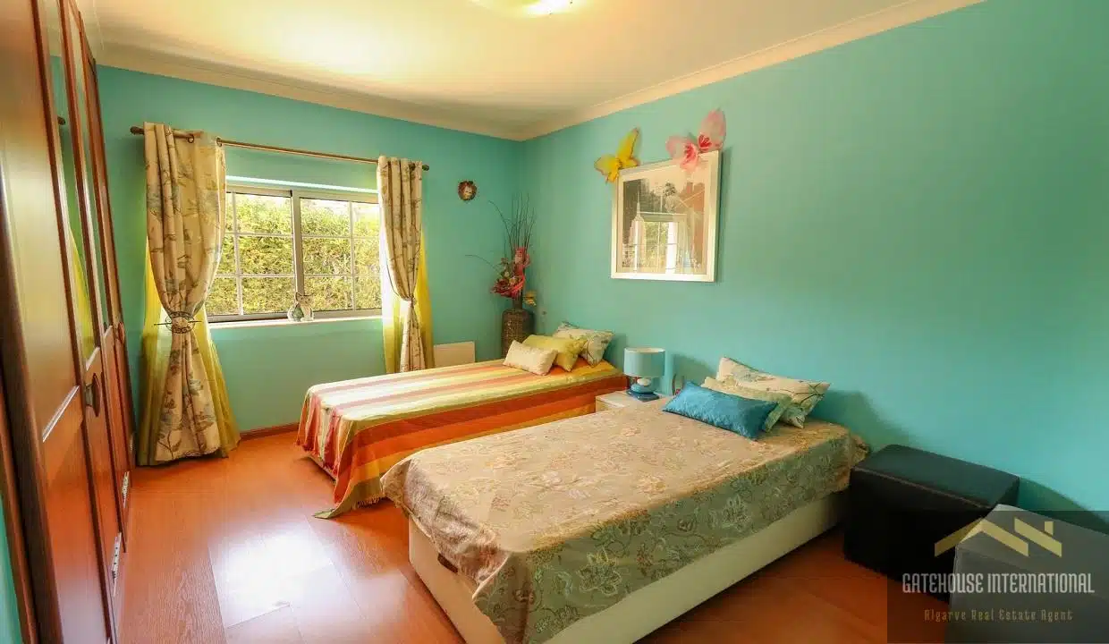 3 Bed Villa In Carvoeiro Algarve 00
