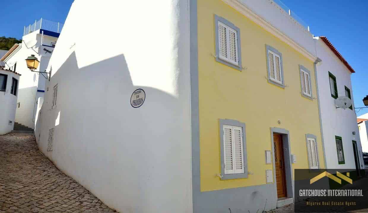 4 Bed Renovated House In Alte Central Algarve