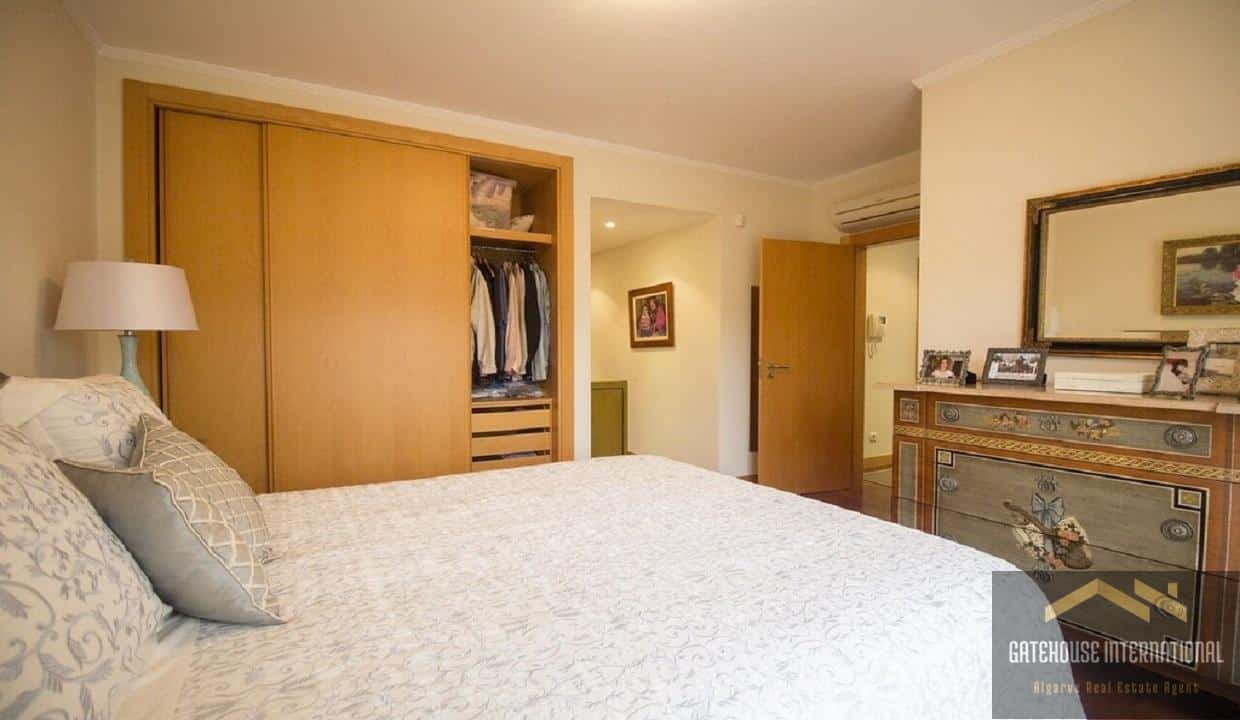 4 Bed Villa In Albufeira Algrave 65