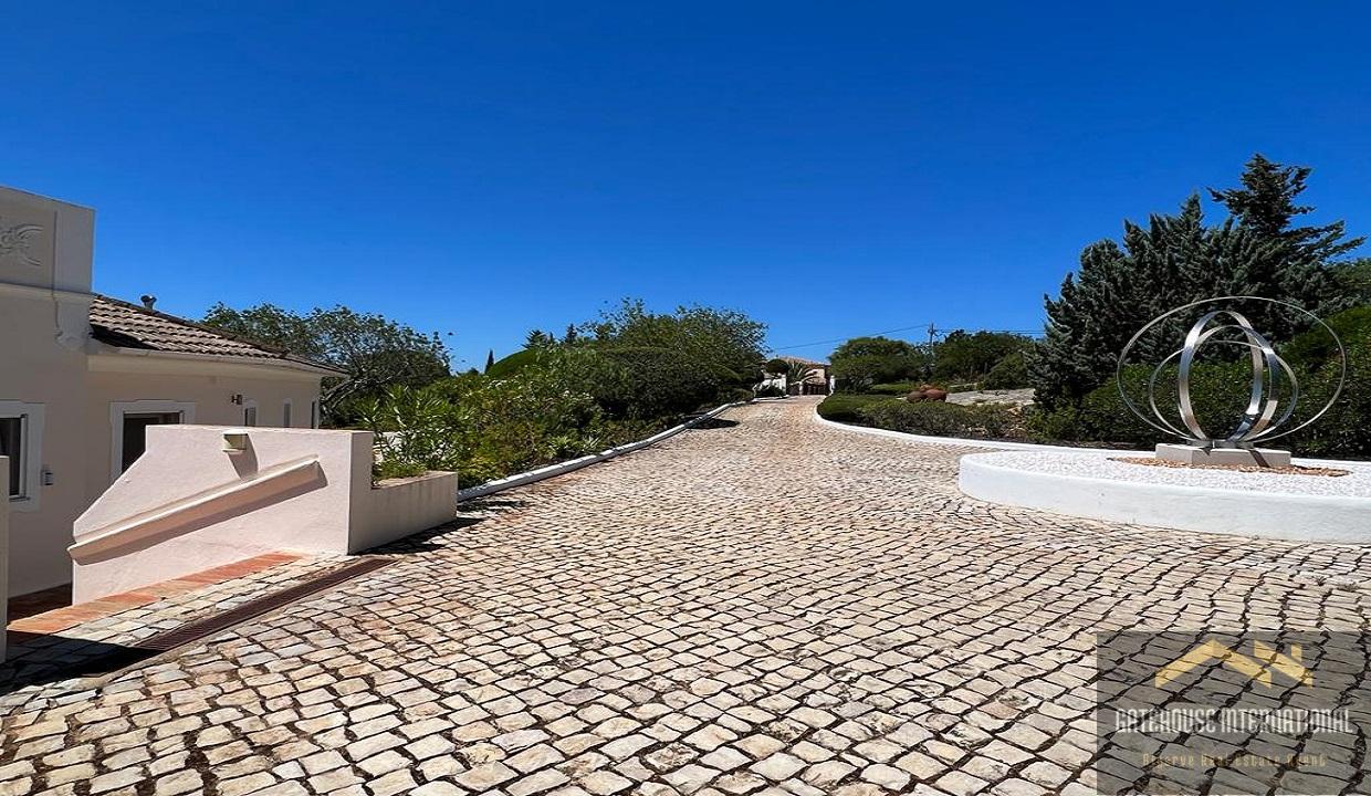 5 Bed Villa With Guest Annexe In Quinta das Raposeiras Santa Barbara de Nexe 2