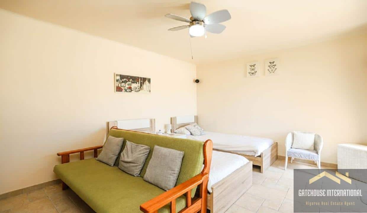 6 Bed Villa For Sale In Montinhos da Luz West Algarve544