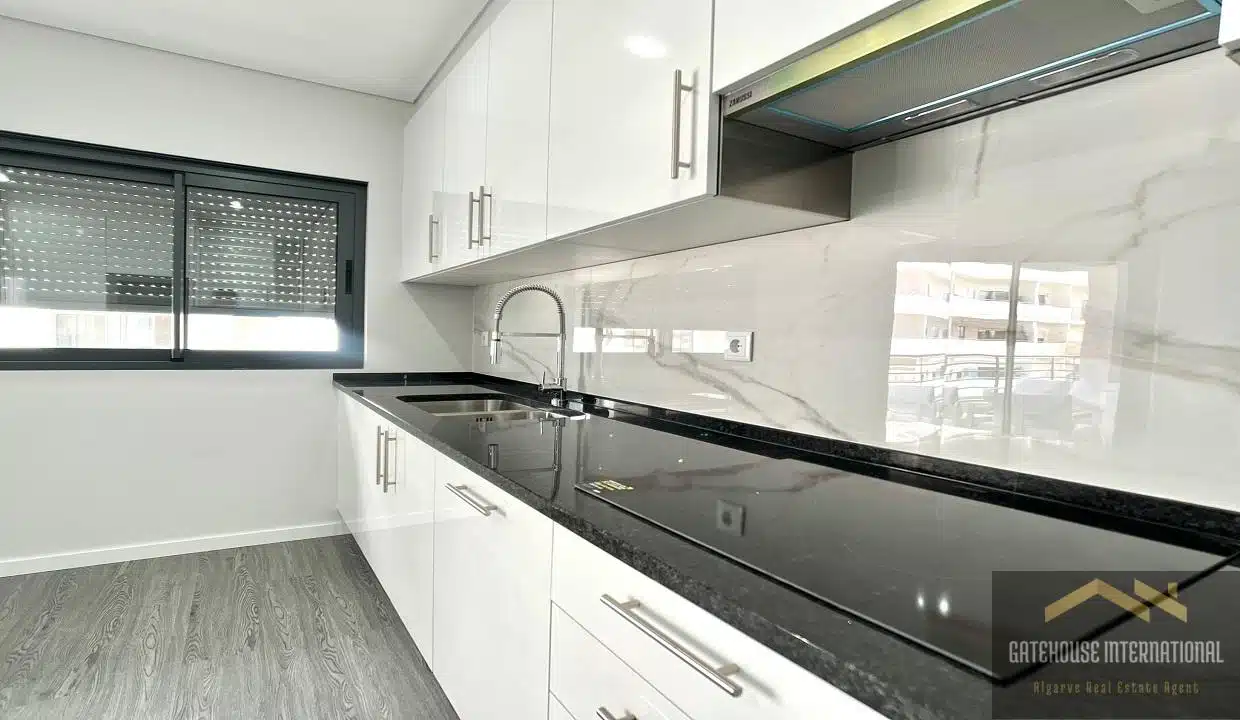 Brand New 4 Bed Apartment For Sale In Olhão (13)