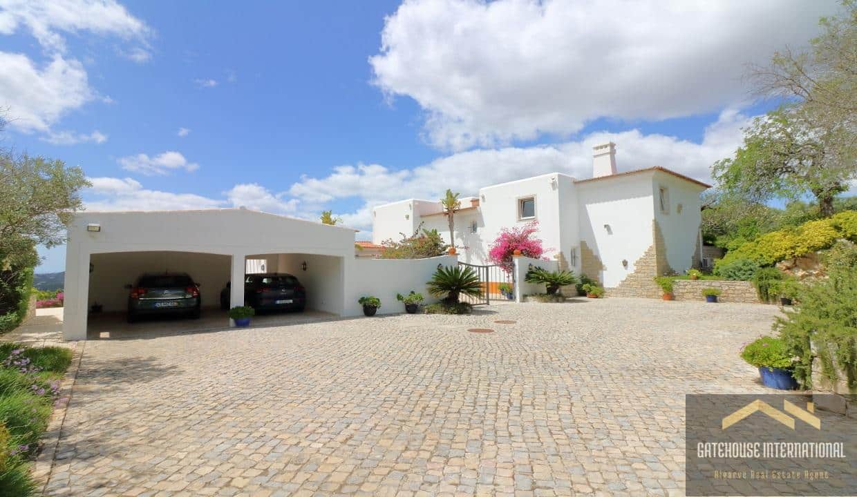 Luxury Villa In Loule Algarve 8