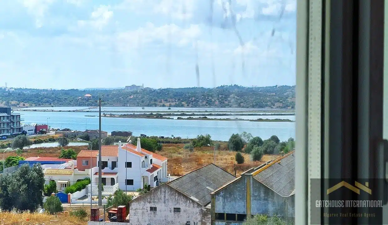 2 Bed Apartment In Lagoa Algarve With Views Over River Arade