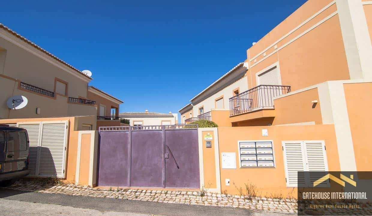 2 Bed House With Pool In Budens West Algarve 43