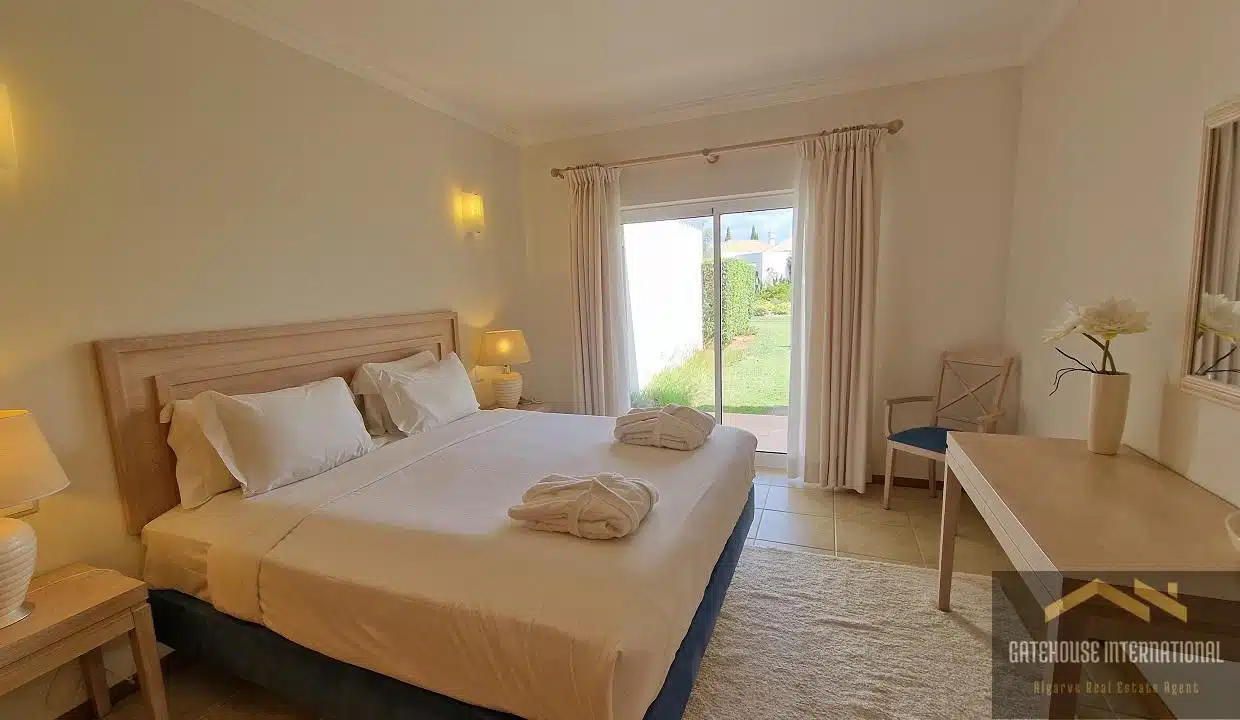 2 Bed Semi Detached Townhouse In Vale de Olivieras Resort Carvoeiro Algarve 76