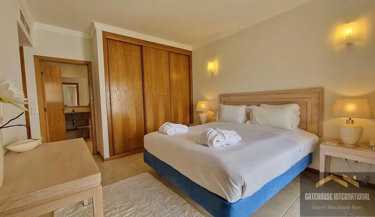2 Bed Semi Detached Townhouse In Vale de Olivieras Resort Carvoeiro Algarve 87