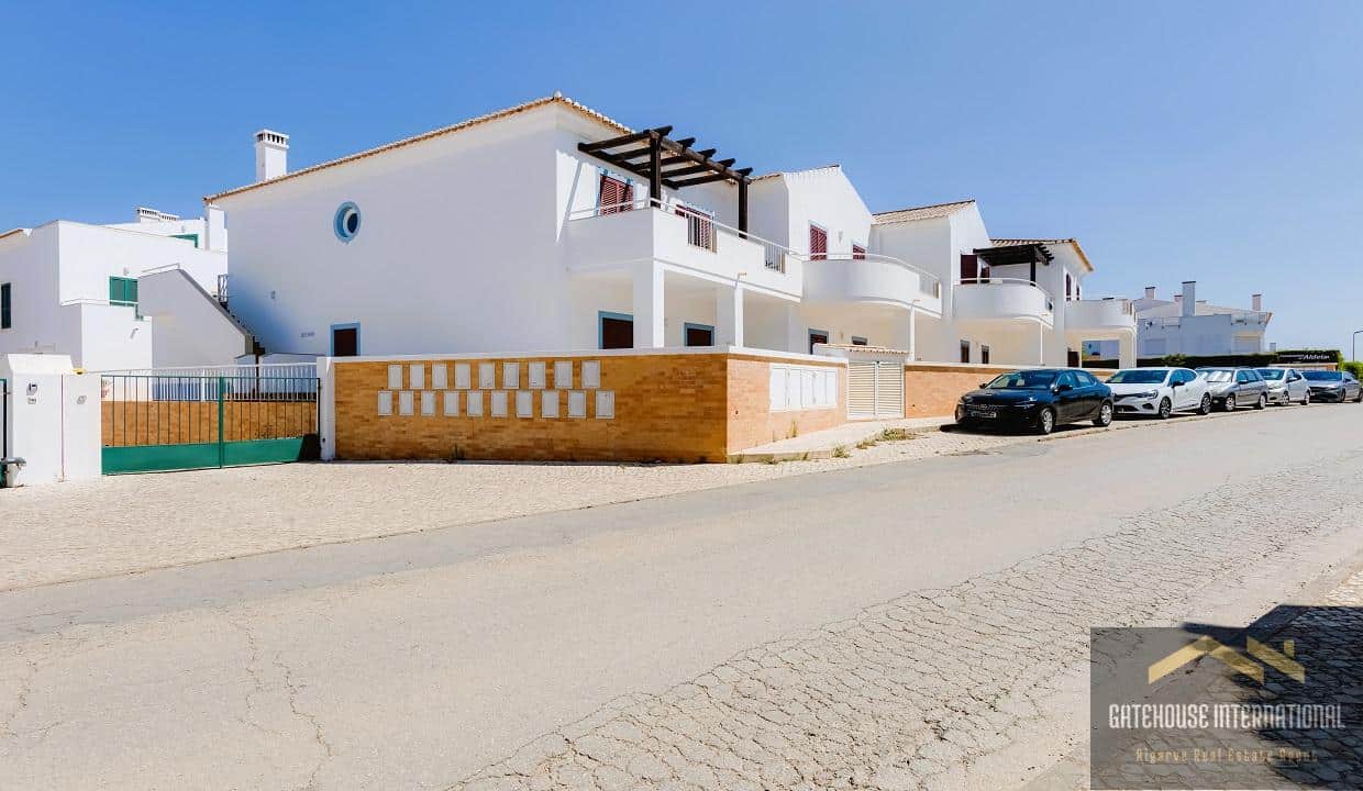 3 Bed Apartment In Burgau Algarve For Sale43