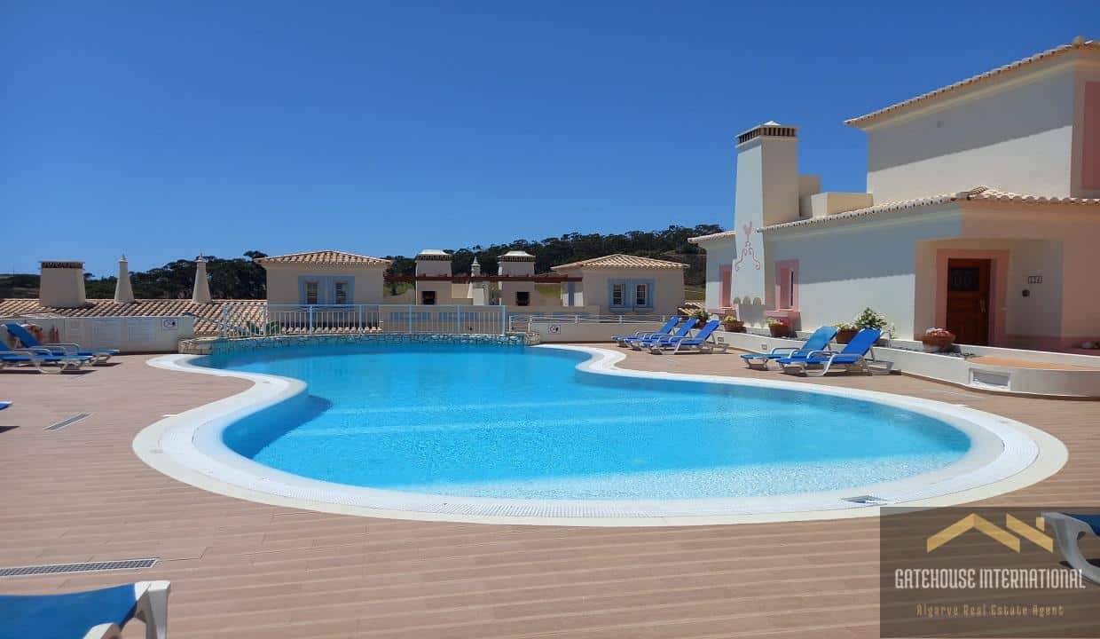 3 Bed Townhouse In Budens West Algarve11