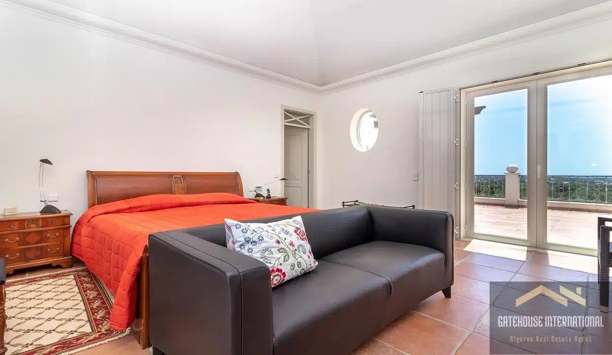 4 Bed Villa For Sale In Moncarapacho Algarve 21