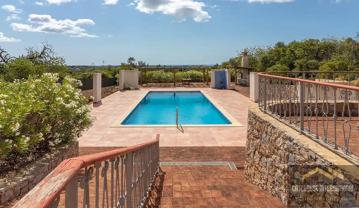 4 Bed Villa For Sale In Moncarapacho Algarve 3