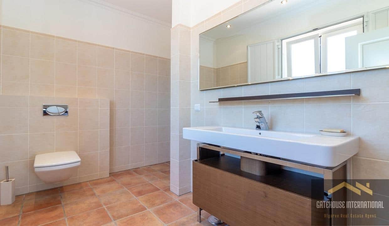 4 Bed Villa For Sale In Moncarapacho Algarve 43