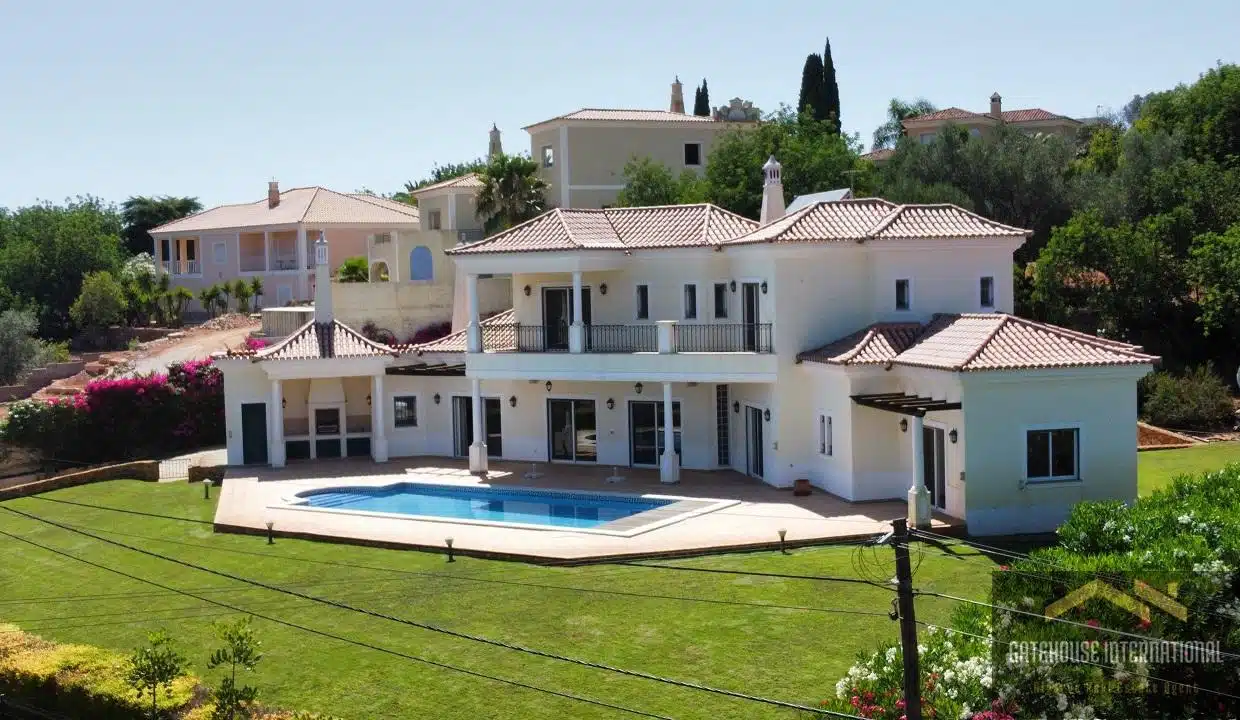 4 Bed Villa In A Private Location In Vale Formoso Almancil Algarve 3