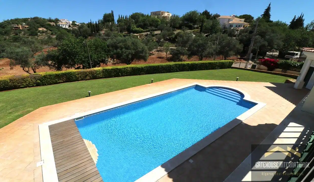 4 Bed Villa In A Private Location In Vale Formoso Almancil Algarve 32