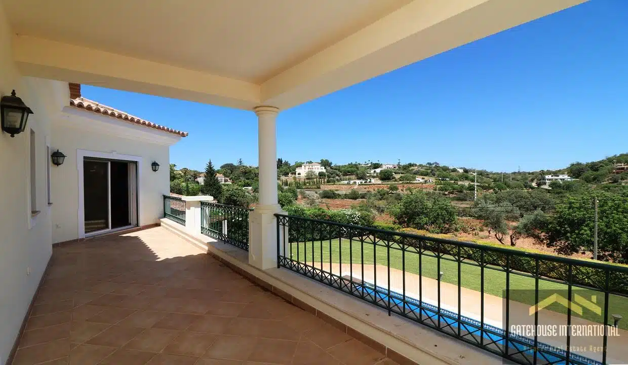 4 Bed Villa In A Private Location In Vale Formoso Almancil Algarve 43