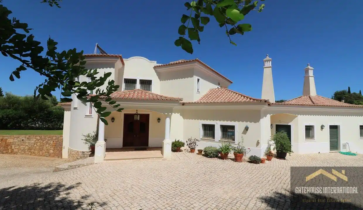 4 Bed Villa In A Private Location In Vale Formoso Almancil Algarve 45