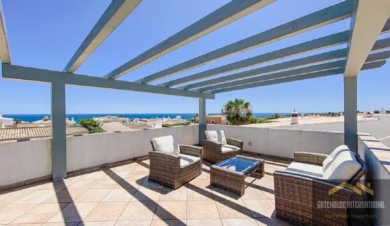 4 Bed Villa With Pool & Garage In Praia da Luz Algarve1