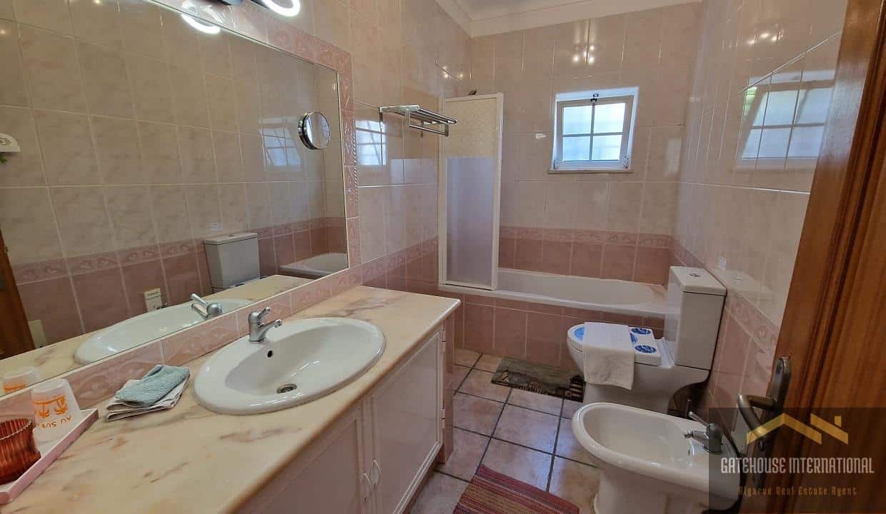 3 Bed Single Storey Villa With Pool In Carvoeiro Algarve9