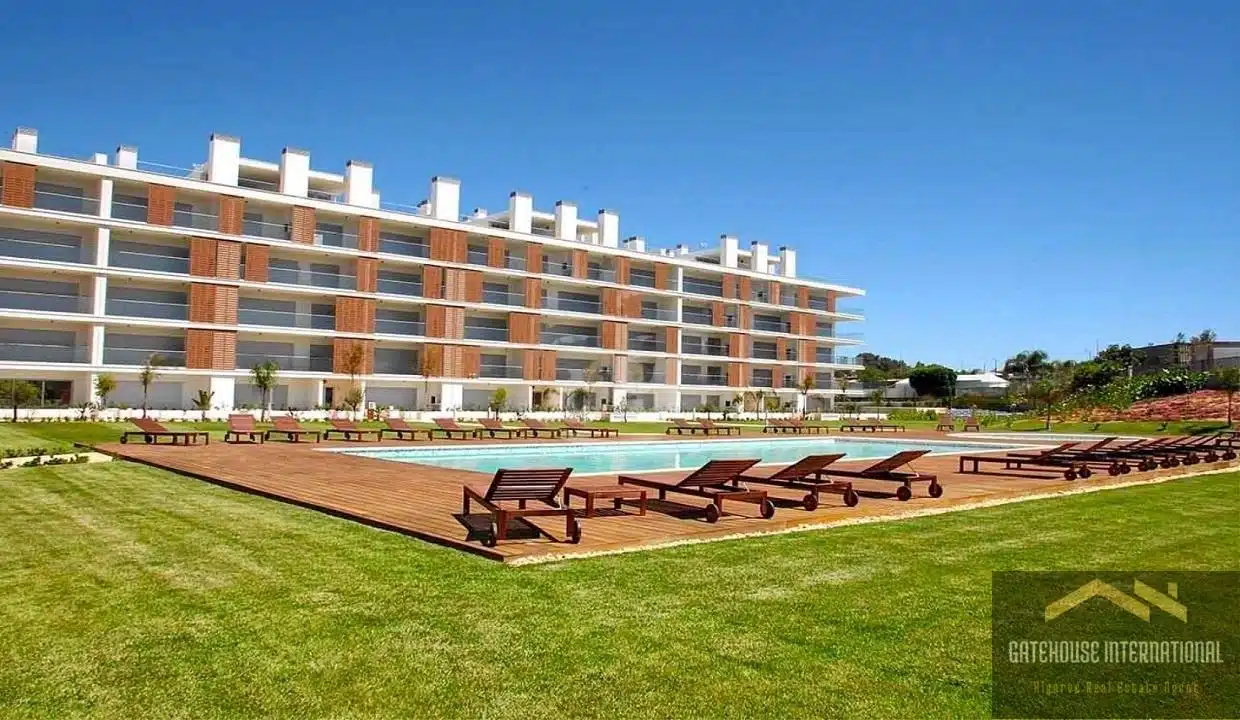 3 Bed Apartment For Sale In Albufeira Algarve1 transformed