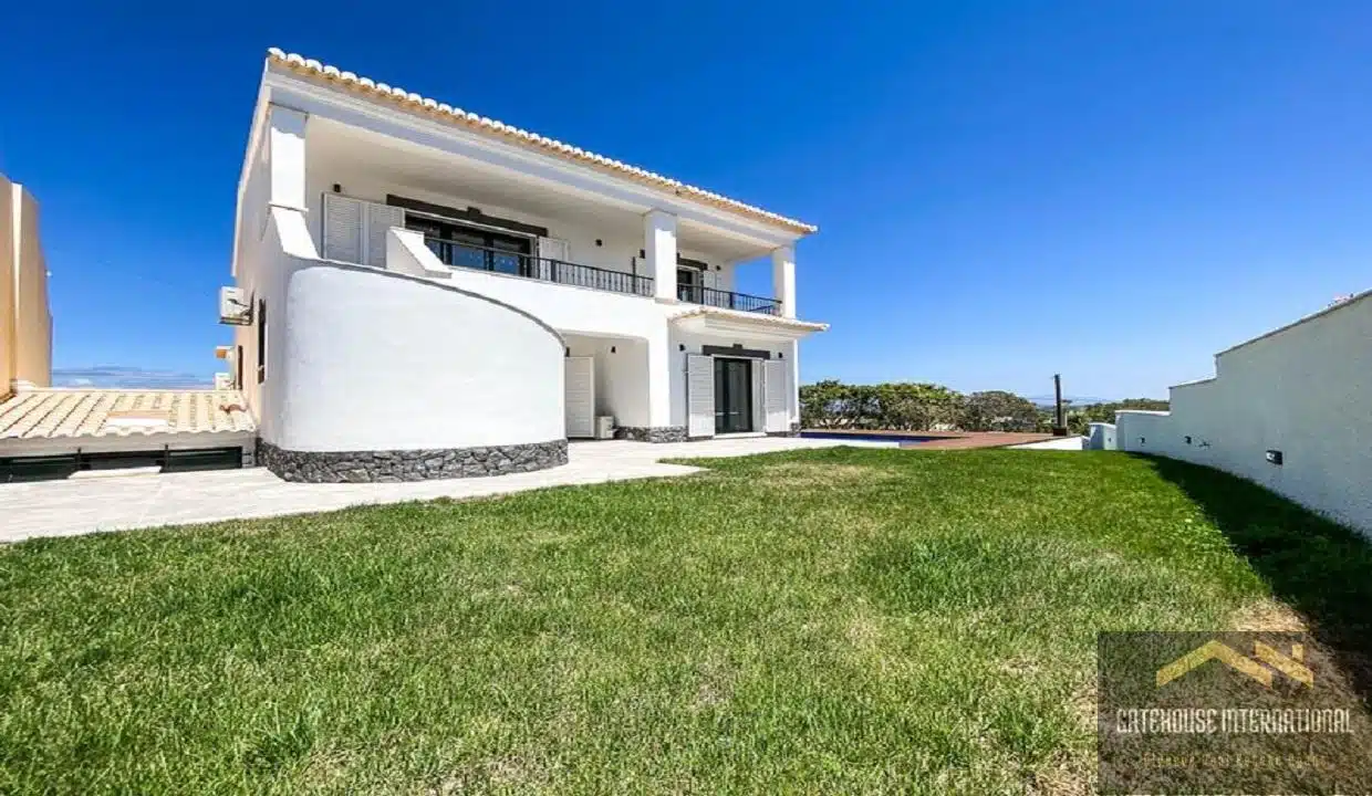 4 Bed Sea View Renovated Villa In Praia da Luz Algarve6