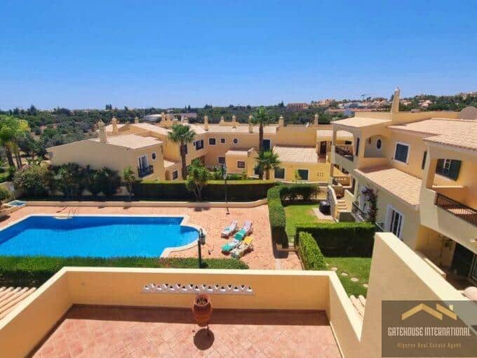 Maison de ville de 4 chambres à Vilamoura Algarve à vendre 1
