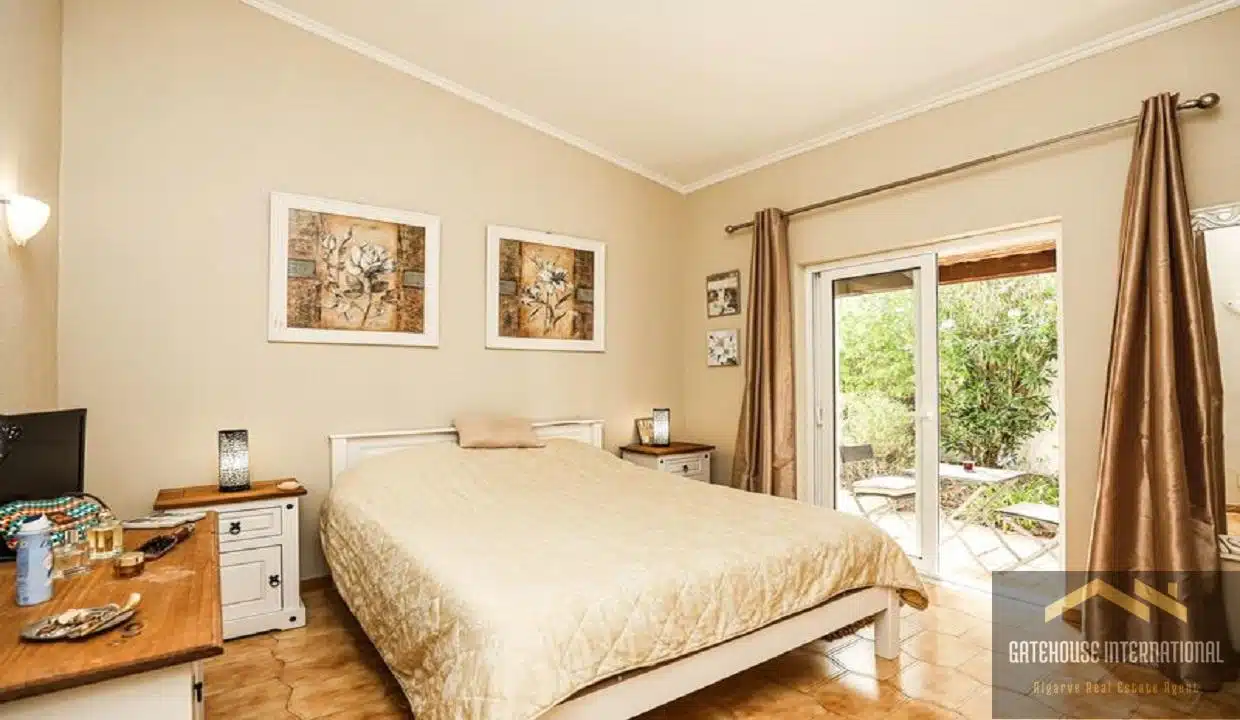 4 Bed Villa In Montinhos da Luz West Algarve76