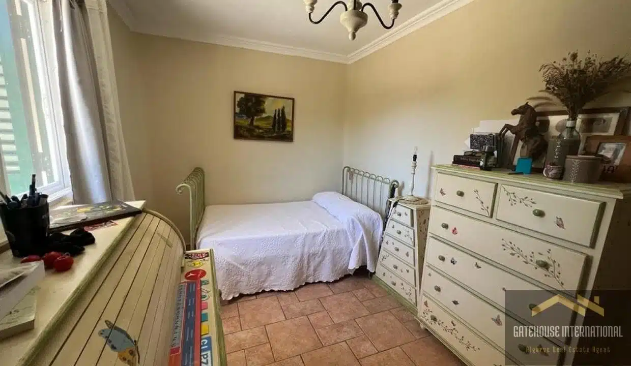 5 Bed Farmhouse For Sale In Santa Barbara de Nexe Algarve 11