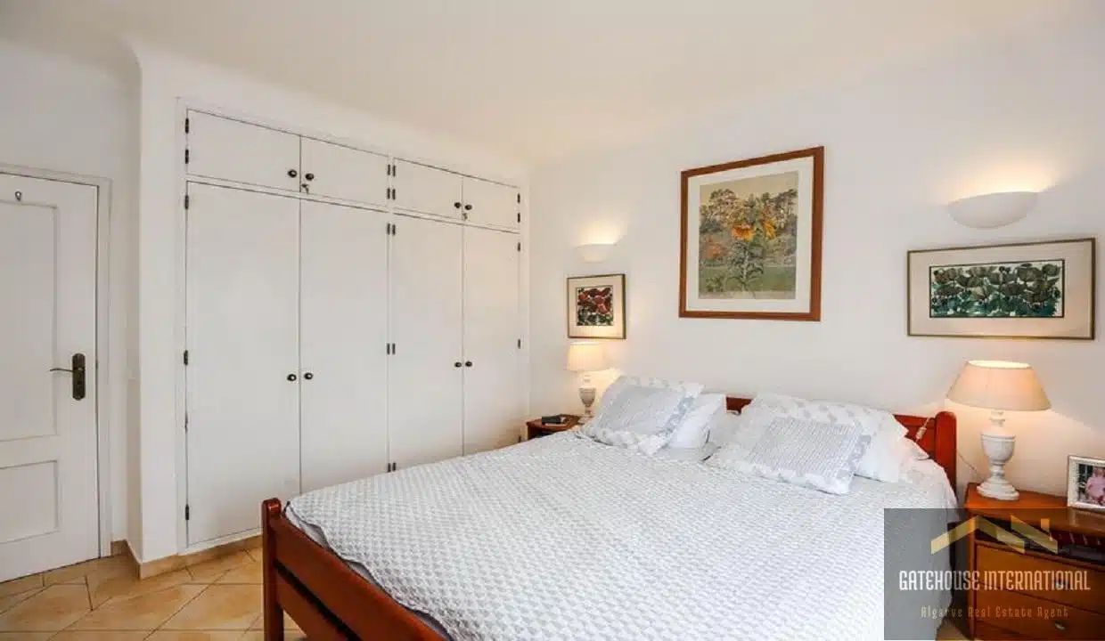 2 Bed Apartment In A Small Condominium Near Praia da Luz Beach Algarve87