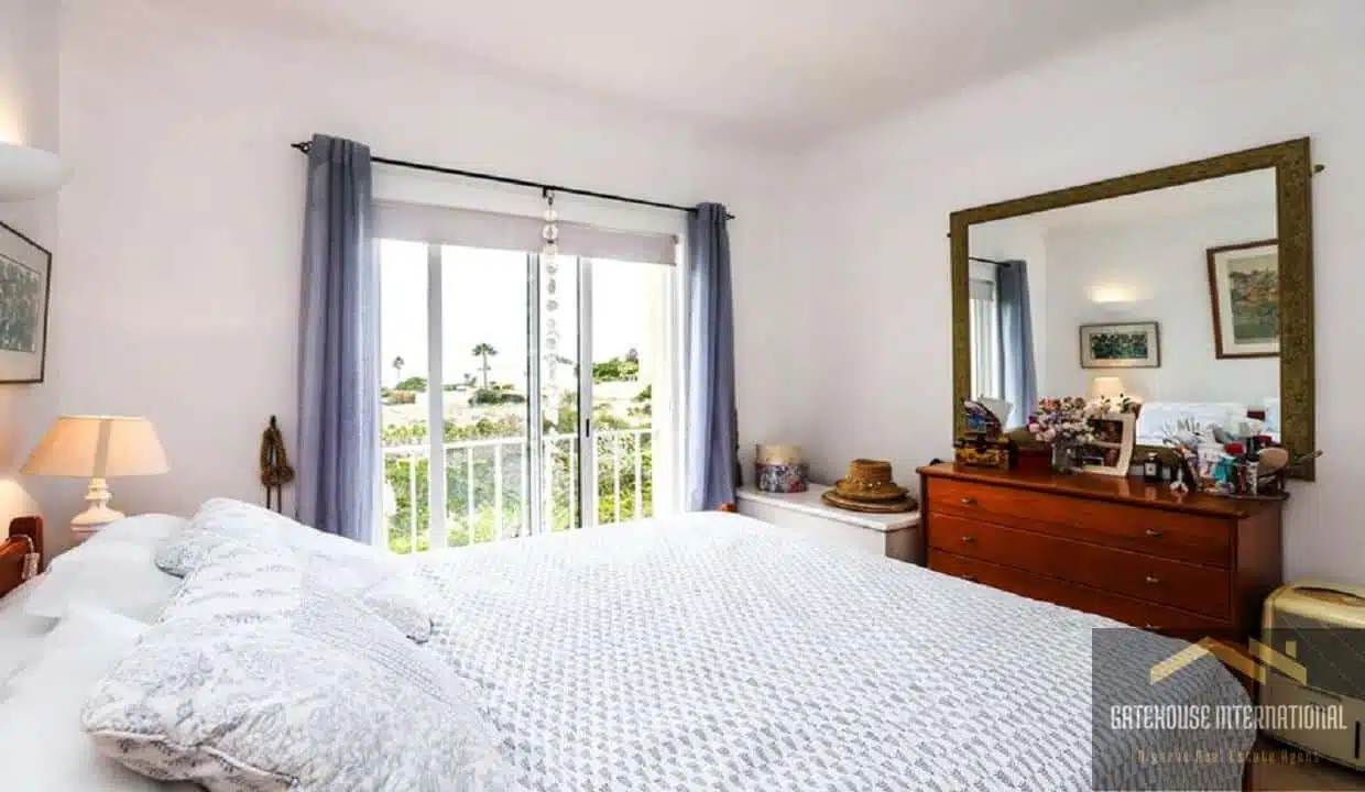 2 Bed Apartment In A Small Condominium Near Praia da Luz Beach Algarve98