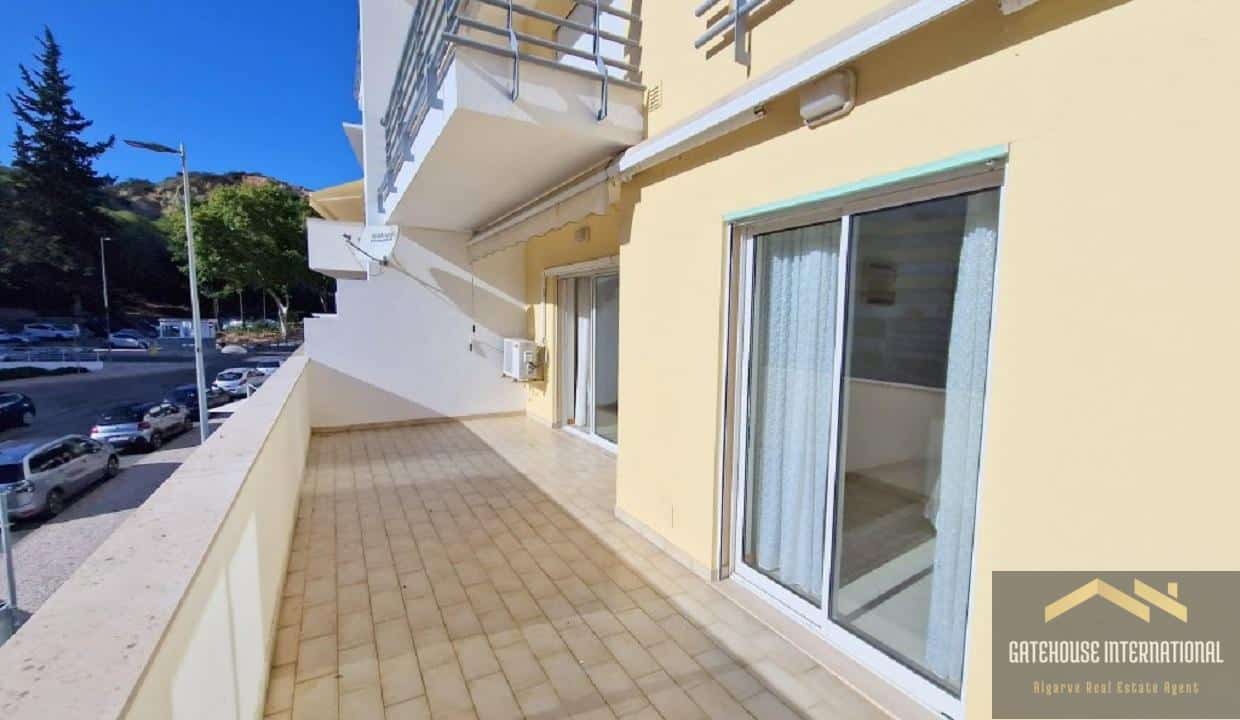 2 Bed Apartment In Albufeira Algarve 2