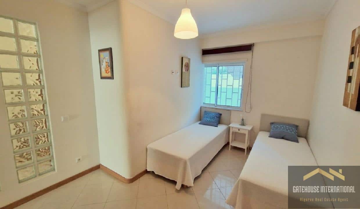 2 Bed Apartment In Albufeira Algarve 9