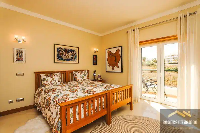 2 Bed Apartment With Pool Near Porto do Mos Beach Lagos Algarve22