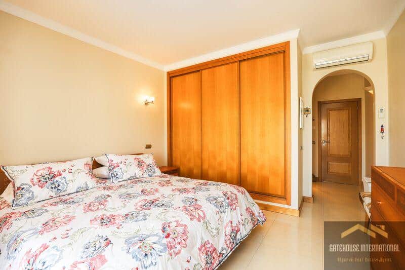 2 Bed Apartment With Pool Near Porto do Mos Beach Lagos Algarve23