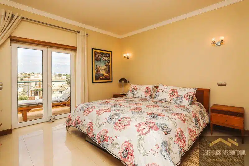 2 Bed Apartment With Pool Near Porto do Mos Beach Lagos Algarve4