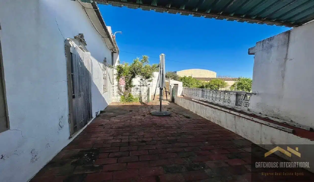 3 Bed House With Outbuildings & Warehouse In Sao Bras Algarve 0